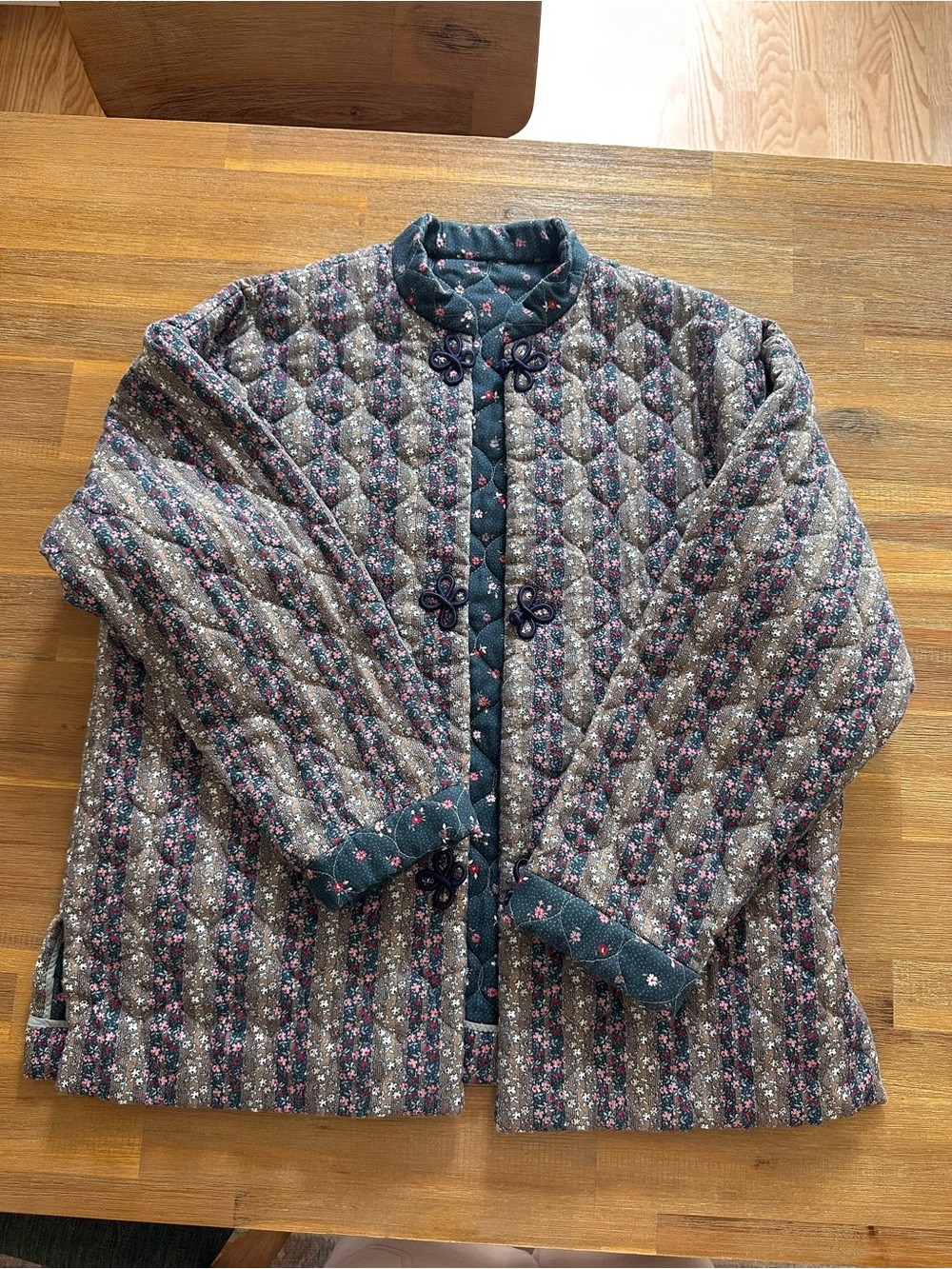 Reversible Quilted Floral Print Jacket in Multicolor